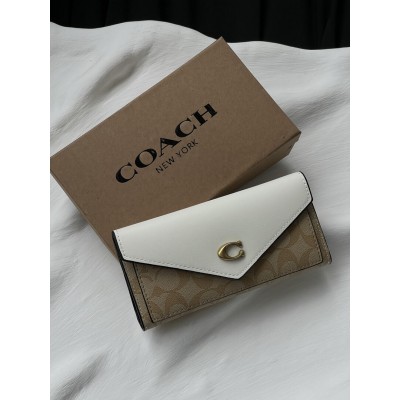 Жіночий гаманець Coach великий візитниця молочний з коробкою Коуч Жіночий гаманець Coach великий візитниця молочний з коробкою Коуч