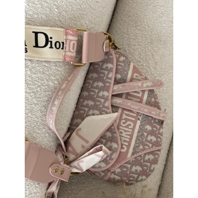 Жіноча сумка сідло Крістіан Діор рожевий. Подарунковий набір Dior Saddle жіночий 4 предмети