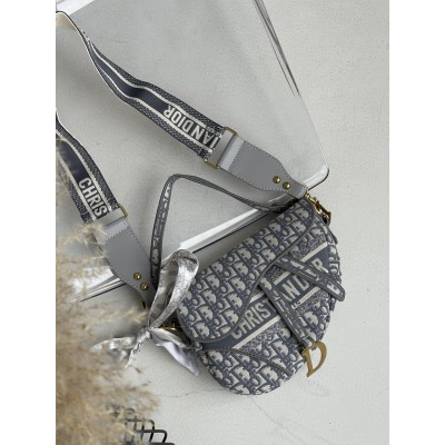 Жіноча сумка сідло Крістіан Діор світло-сірий. Подарунковий набір Dior Saddle жіночий 4 предмети