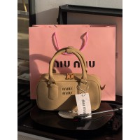Сумка жіноча Miu Miu Arcadie Matelassé бежевий крос боді Міу Міу