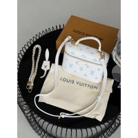 Сумка жіноча крос боді Сумка Louis Vuitton Vanity Chain Pouch Premium біло-блакитний