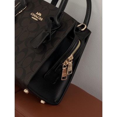 Женская сумка Coach Andrea Carryall коричневый через плече Коуч