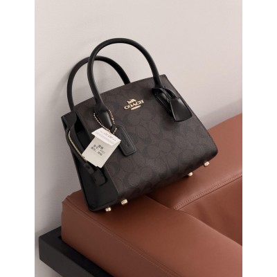 Женская сумка Coach Andrea Carryall коричневый через плече Коуч