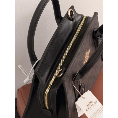 Женская сумка Coach Andrea Carryall коричневый через плече Коуч