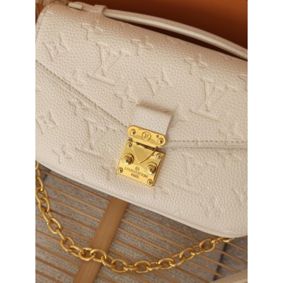Женская сумка Луи Витон молочный мини через плечи Pochette Metis East West Monogram