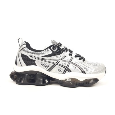 Asics Gel Quantum Kinetic білі з чорним та сріблом, Розмір 40 Asics Gel Quantum Kinetic білі з чорним та сріблом, Розмір 40