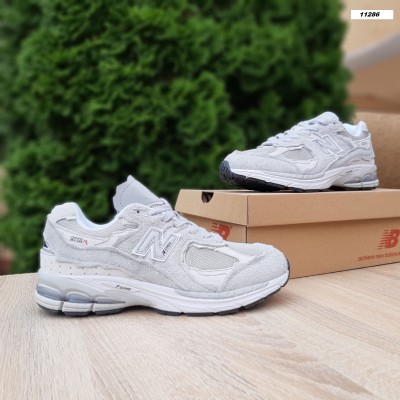 New Balance 2002R Protection Pack світло сірі, Розмір 42