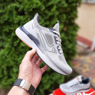 Nike Zoom Winflo світло сірі з помаранчевим, Розмір 41