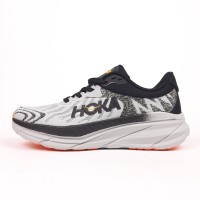 HOKA ONE ONE Challenger Atr 7 світло сірі з чорним, Розмір 41