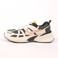 Nike V2K Run белые с зеленым, Размер 36