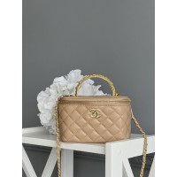 Сумка жіноча клатч Chanel класична Lambskin бежевий Шанель