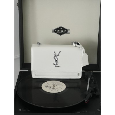 Жіноча сумка Yves Saint Laurent YSL Ів Сен Лоран білий срібло клатч Жіноча сумка Yves Saint Laurent YSL Ів Сен Лоран білий срібло клатч