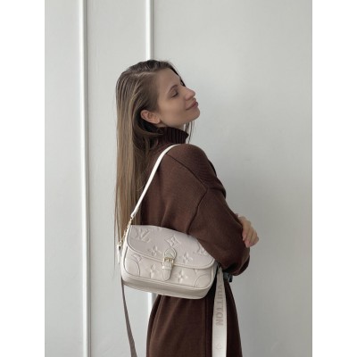 Жіноча сумка Louis Vuitton Diane Empreinte крос боді білий стьобаний Луї Віттон