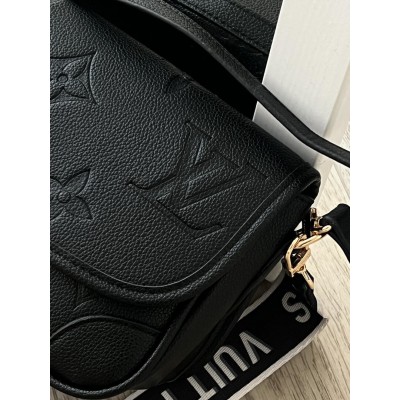 Жіноча сумка Louis Vuitton Diane Empreinte крос боді чорний стьобаний Луї Віттон