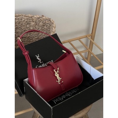 Жіноча сумка Yves Saint Laurent YSL Le 5 à 7 Ів Сен Лоран червоний Жіноча сумка Yves Saint Laurent YSL Le 5 à 7 Ів Сен Лоран червоний