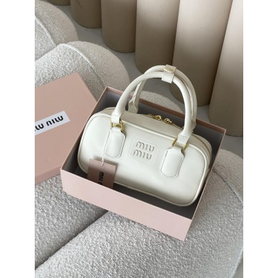 Сумка жіноча Miu Miu Arcadie Leather Bag білий крос боді Міу Міу Сумка жіноча Miu Miu Arcadie Leather Bag білий крос боді Міу Міу
