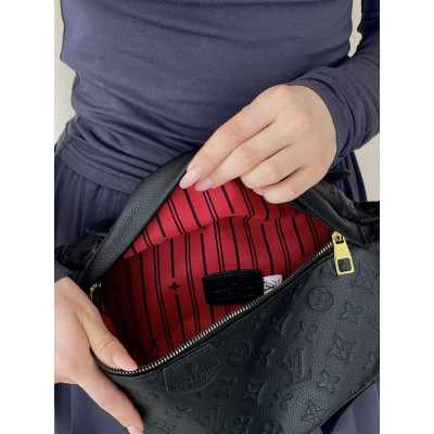 Жіноча бананка Louis Vuitton через плече чорний стьобаний , поясна бананка Луї Віттон