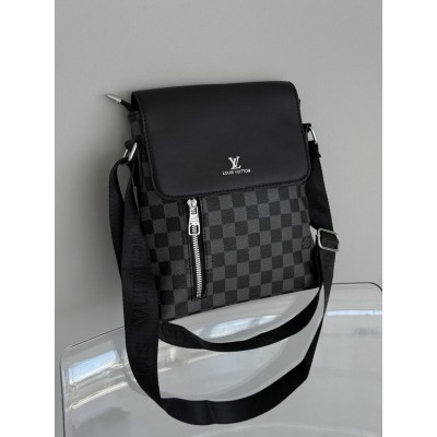 Чоловіча сумка месенджер Louis Vuitton через плече чорний шаховий Луї Віттон Чоловіча сумка месенджер Louis Vuitton через плече чорний шаховий Луї Віттон