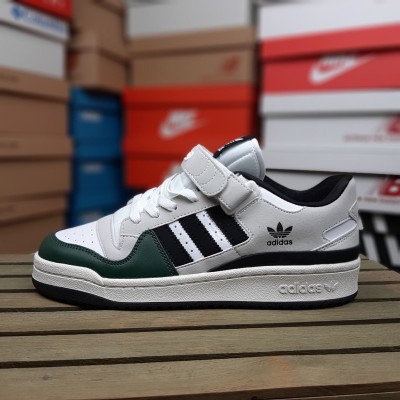Adidas Forum Low білі з чорним та зеленим, Розмір 45 Adidas Forum Low білі з чорним та зеленим, Розмір 45