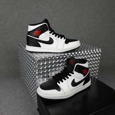 Nike Air Jordan 1 Білі з чорним, Розмір 37