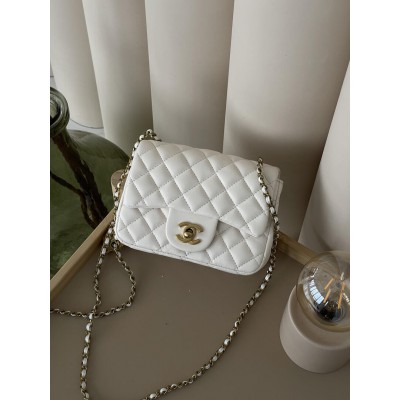 Сумка жіноча клатч через плече Chanel Classic Шанель білий міні Сумка жіноча клатч через плече Chanel Classic Шанель білий міні