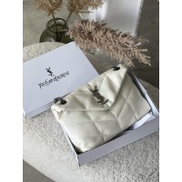 Женская сумка Yves Saint Laurent Loulou молочный Ив Сен Лоран
