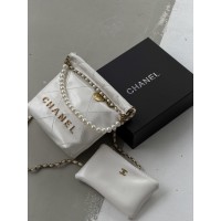 Сумка жіноча клатч через плече Chanel 22 Mini Handbag з перлами Шанель білий 22 Міні