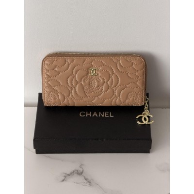 Гаманець жіночий Chanel Camellia бежевий із коробкою Шанель Гаманець жіночий Chanel Camellia бежевий із коробкою Шанель