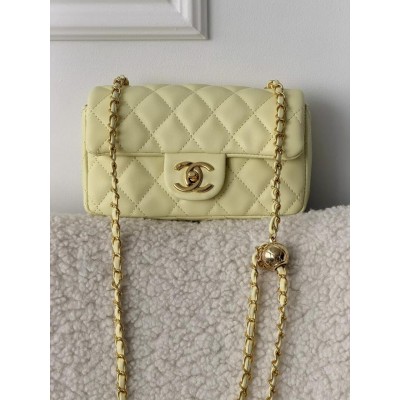 Женская сумка клатч Chanel Classic Flap Mini Bag через плечо лимонный Шанель маленькая