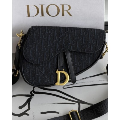 Жіноча сумка сідло Dior Saddle Bag чорний маленька сумочка Діор Жіноча сумка сідло Dior Saddle Bag чорний маленька сумочка Діор