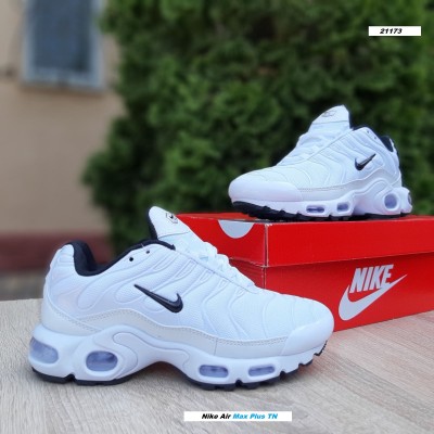 Nike Air Max Plus TN белые с черным, Размер 40