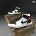 Nike Air Jordan 1 Білі з чорним, Розмір 37