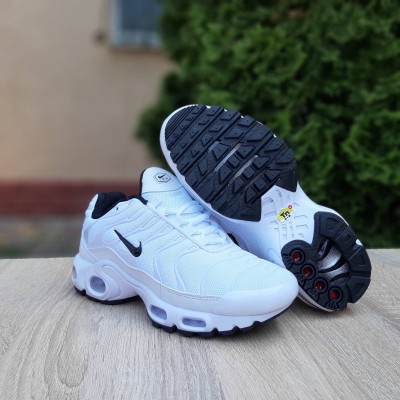 Nike Air Max Plus TN белые с черным, Размер 40