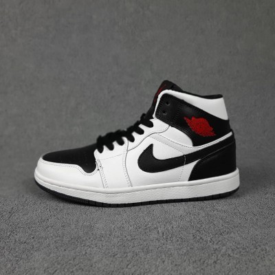 Nike Air Jordan 1 Білі з чорним, Розмір 38 Nike Air Jordan 1 Білі з чорним, Розмір 38