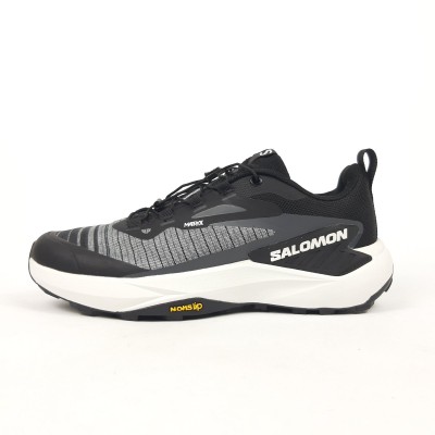 Salomon GENESIS чорні з білим, Розмір 43 Salomon GENESIS чорні з білим, Розмір 43
