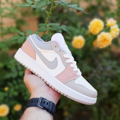 Nike Air Jordan 1 low Білі з бежевим та пудрою, Розмір 36