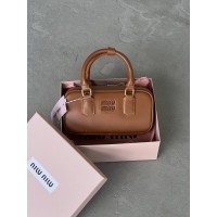 Сумка женская Miu Miu Arcadie Leather Bag коричневый кросс боди Миу Миу