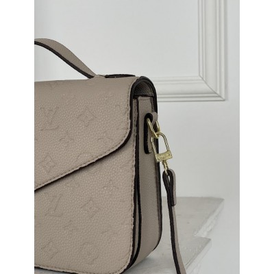 Сумка жіноча Луї Вітон через плече Louis Vuitton Medium Pochette кремовий