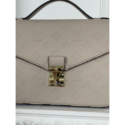 Сумка жіноча Луї Вітон через плече Louis Vuitton Medium Pochette кремовий