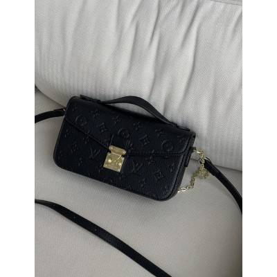 Сумка жіноча Луї Вітон через плече Louis Vuitton Medium Pochette чорний міні