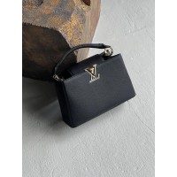 Женская сумка Louis Vuitton Capucines через плечо Луи Виттон черный классический