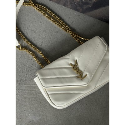 Жіноча сумка Yves Saint Laurent Loulou leather bag через плече білий Лоран Medium size