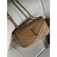 Жіноча сумка Yves Saint Laurent Loulou leather bag через бежевий плече Лоран Medium size