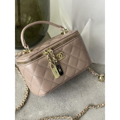 Сумка женская клатч Chanel Classic Lambskin бежевый Шанель бочонок