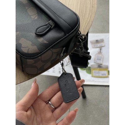 Чоловічі сумки COACH GRAHAM CROSSBODY через плече хакі з камуфляжним принтом Коуч