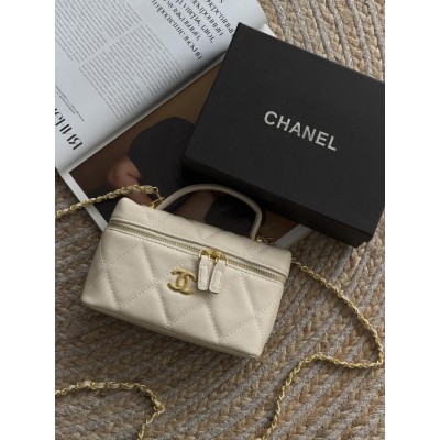 Сумка жіноча клатч Chanel Vanity with Chain класична молочна Шанель Сумка жіноча клатч Chanel Vanity with Chain класична молочна Шанель
