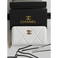 Гаманець жіночий Chanel білий гладкий з коробкою Шанель