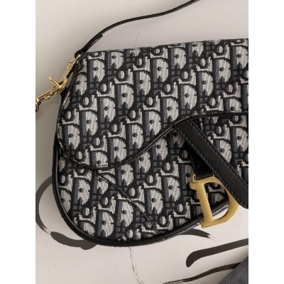 Жіноча сумка сідло Dior Saddle Bag чорно сірий маленька сумочка Діор