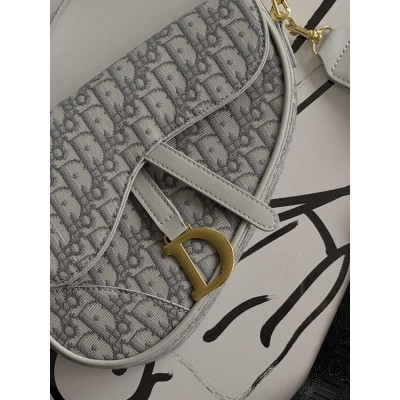 Жіноча сумка сідло Dior Saddle Bag світло-сірий маленька сумочка Діор