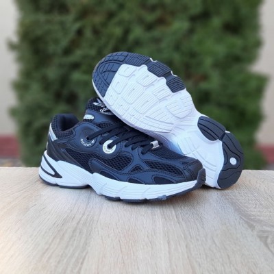 Adidas Astir чорні на білій, Розмір 42